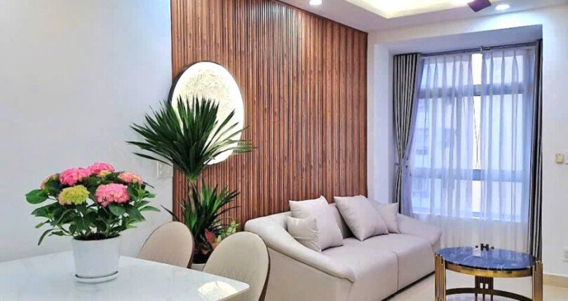 phong khach can ho ban 16 810x430 - Giá mua bán căn hộ 3pn tháp 1D chung cư Sky Garden 1 Quận 7 T6/2025