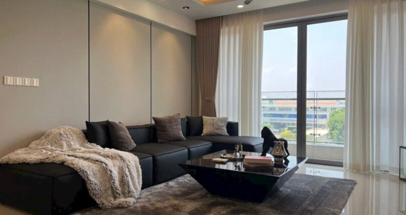 phong khach can ho ban 21 810x430 - Giá mua bán căn hộ 3pn Tháp B chung cư Riverpark Premier Quận 7 T6/2025
