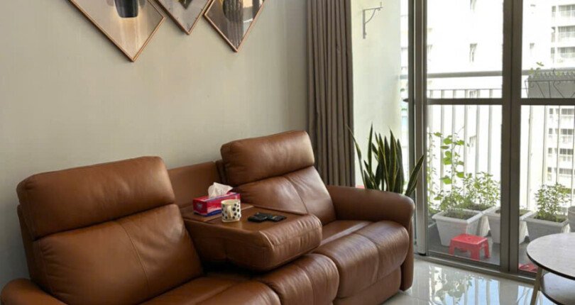 phong khach can ho ban 30 810x430 - Bán căn hộ 2pn 89m2 Tháp I chung cư Scenic Valley 1 phường Tân Mỹ Hồ Chí Minh T7/2025