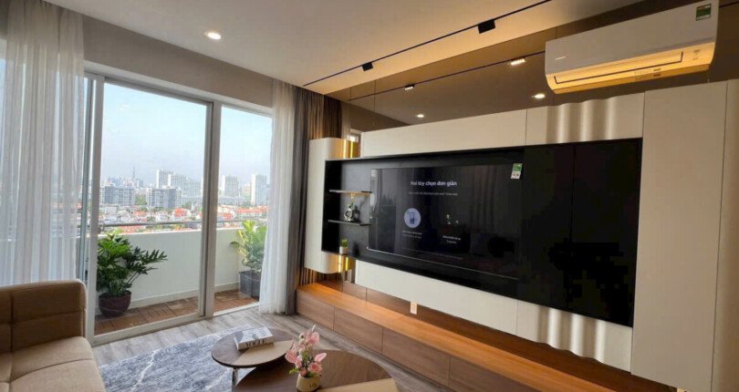phong khach can ho can ban 1 810x430 - Nhà mới cần bán gấp, căn hộ chung cư The Grand View 118m2, giá 11,6 tỷ, nội thất cao cấp 100%.