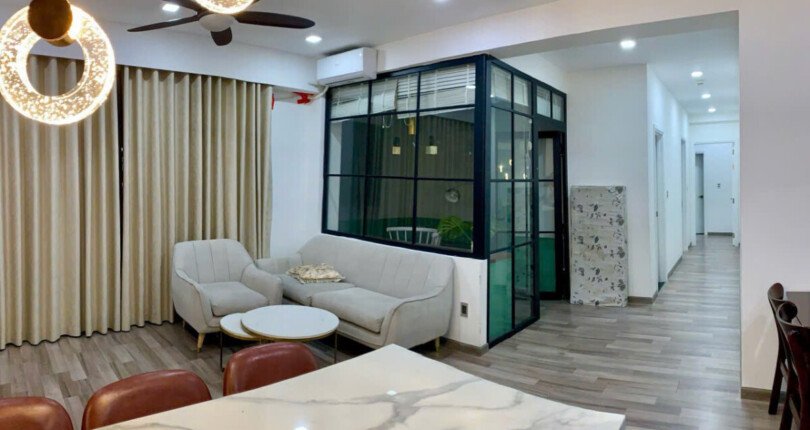 phong khach can ho cho thue 8 810x430 - Giá cho thuê căn hộ 3pn tháp G chung cư Saigon South Residence Xã Nhà Bè T6/2025