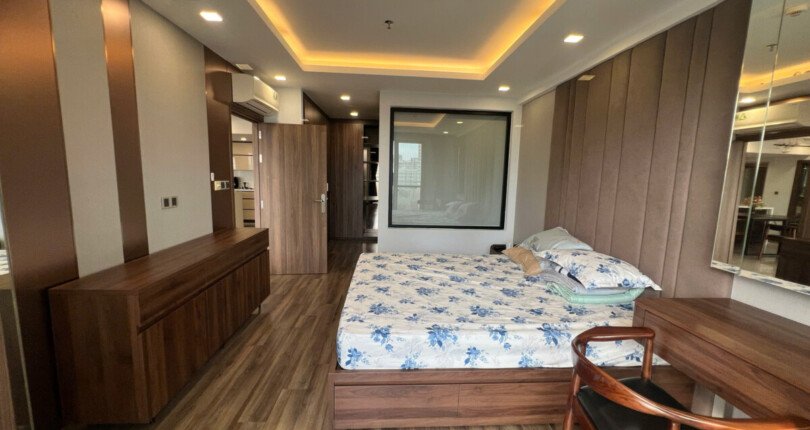 phong masster can ho cho thue 810x430 - Cho thuê căn hộ chung cư Scenic Valley 1, 133m, 03pn, giá 40tr/tháng, nhà đẹp, nội thất cao cấp.