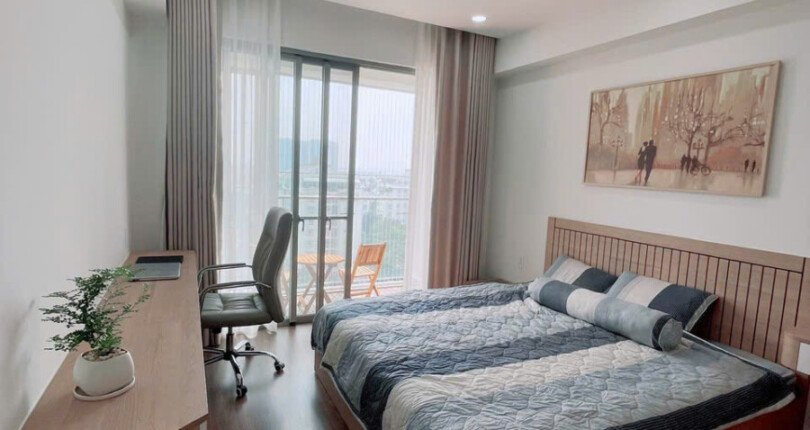 phong ngu can ho can ban 6 810x430 - Cho thuê nhanh căn hộ chung cư Hưng Phúc Happy Residences, căn góc, 02pn, giá 20tr/tháng, nội thất cao cấp.