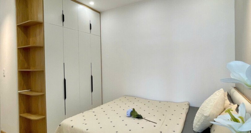 phong ngu nho 1 810x430 - Giá mua bán căn hộ 2pn tháp 7C chung cư Sky Garden Quận 7 T6/2025