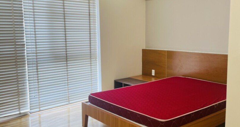 phong ngu thu 3 1 810x430 - Giá mua bán căn hộ 145m2 tháp C chung cư Riverpark Residence phường Tân Hưng T7/2025