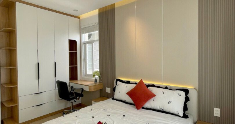 phong ngu trong can ho ban 3 810x430 - Giá mua bán căn hộ 2pn tháp 7C chung cư Sky Garden Quận 7 T6/2025
