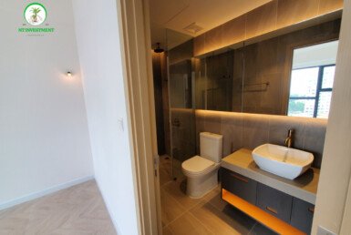 toilet-day-du-thiet-bi
