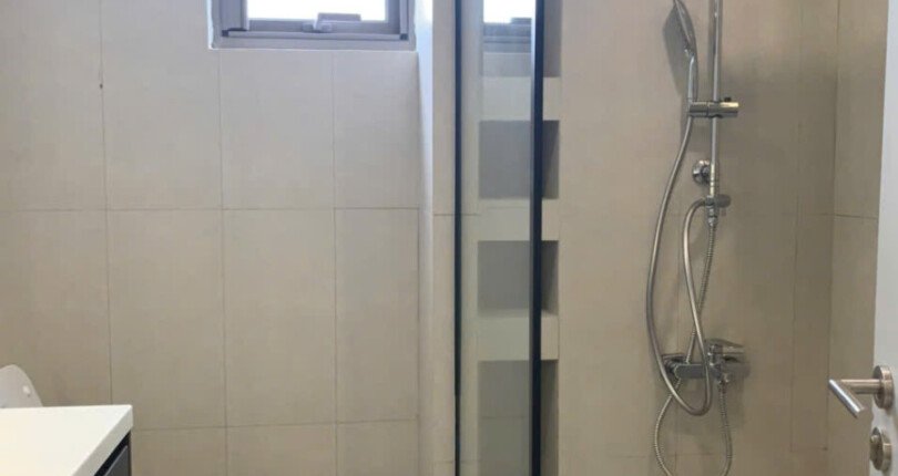 tollet can ho can ban 810x430 - Bán căn hộ 101m2, 03pn, chung cư Saigon South, giá 7.339 tỷ, + 01 ô đậu xe ô tô tầng hầm.