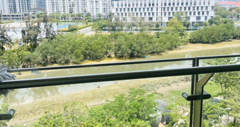 view ban cong can ho ban 810x430 - Giá mua bán căn hộ 3pn số 07 Tháp A chung cư The Peak M8a Quận 7 T6/2025