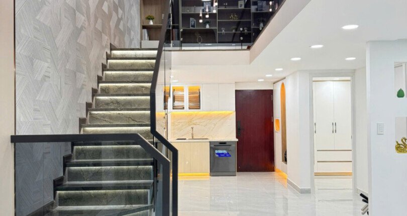 ban can diplex sky garden 1 25 1 810x430 - Bán nhanh Duplex Sky Garden 1. DT 120m2 Nhà đẹp xuất sắc Nội thất mới 100%-3pn-3wc- Giá 6.990 Tỷ