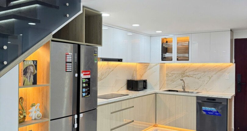 ban can diplex sky garden 1 4 810x430 - Cần bán căn Duplex Sky Garden 1. DT 130m2 Nhà rất đẹp- Đầy đủ nội thất mới 100%- 3 Phòng-2wc- Giá bán 6.990 Tỷ