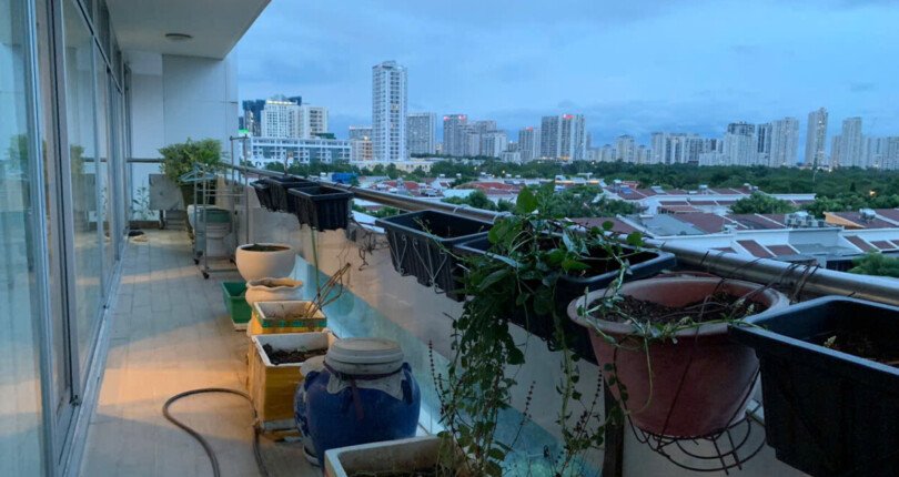 ban can ho garden court 2 3 1 810x430 - Bán nhanh căn Garden Court 2. DT 135m2 Nhà như hình- 3 phòng-2wc ban công rộng rất thoáng- sẵn sổ- Giá 14 Tỷ