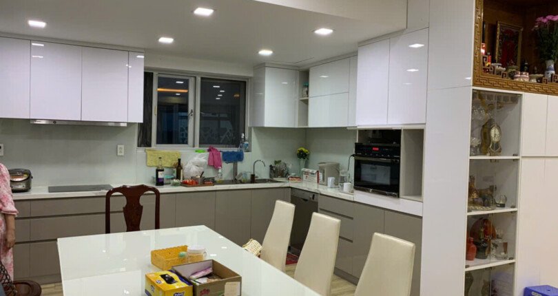 ban can ho garden court 2 4 1 810x430 - Bán nhanh căn Garden Court 2. DT 135m2 Nhà như hình- 3 phòng-2wc ban công rộng rất thoáng- sẵn sổ- Giá 14 Tỷ