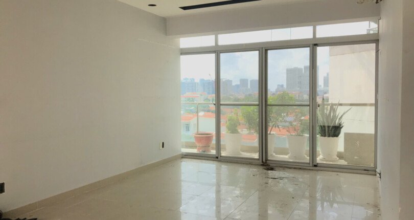 ban can ho graden court 2 6 810x430 - Bán gấp căn hộ Garden Court 2. Căn góc diện tích 100m2- layout vuông vức- 2 phòng-2wc view kênh đào- Giá bán 9.6 Tỷ