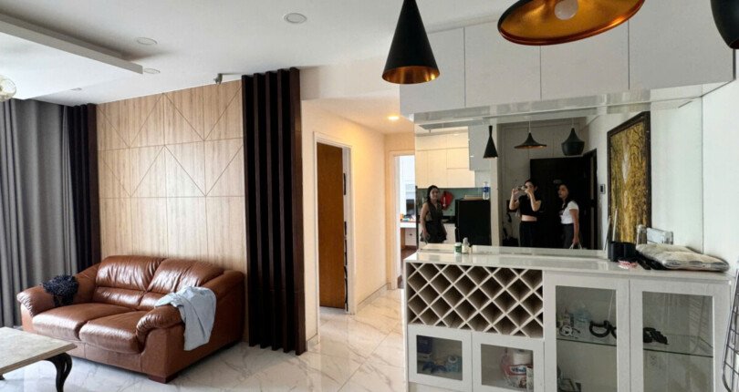 ban can ho green valley 7 810x430 - Bán căn hộ Green Valley. DT 88m2 Lầu cao- View nhìn về quận 1. Hiện đang cho thuê 20 triệu/tháng. Giá bán 7.350 Tỷ