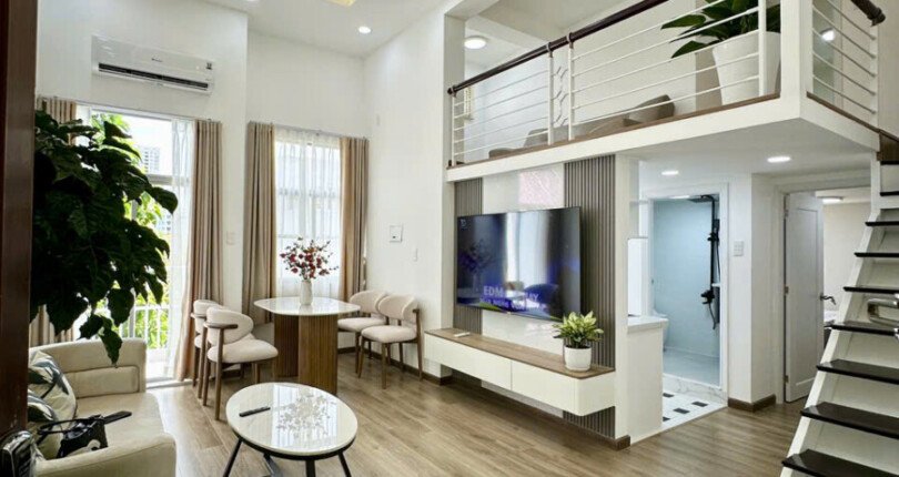 ban can ho hung vuong 1 1 810x430 - Cần bán siêu phẩm Sky Garden 1. Căn hộ Duplex. Mới decor Nội thất như hình- 2 Phòng-2wc- Giá bán 4.690 Tỷ