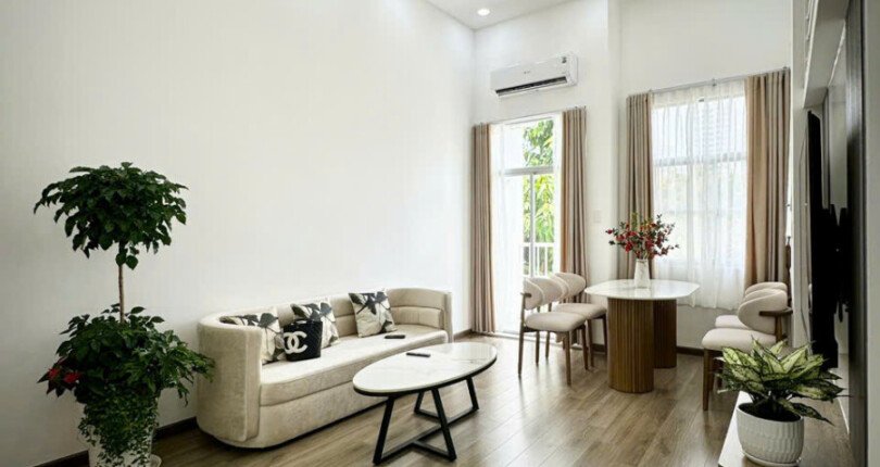 ban can ho hung vuong 1 13 810x430 - Cần bán siêu phẩm Sky Garden 1. Căn hộ Duplex. Mới decor Nội thất như hình- 2 Phòng-2wc- Giá bán 4.690 Tỷ