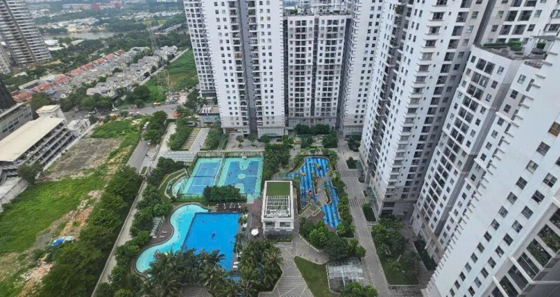 ban can ho saigon south residences 6 810x430 - Bán nhanh căn hộ Saigon South Residences. Căn góc 100m2 Lầu cao- View thoáng, đẹp, 3 Phòng-2wc Đã có sổ. Giá 6.6 Tỷ