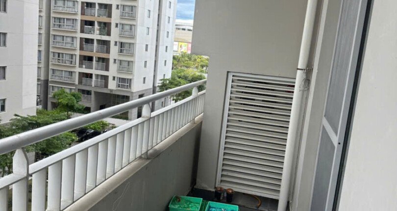 bancon can ho ban 810x430 - Một căn duy nhất diện tích 118m2, chung cư Scenic Valley 1, giá 9.350 tỷ, 03pn, quá rẻ cho 1 căn hộ cao cấp