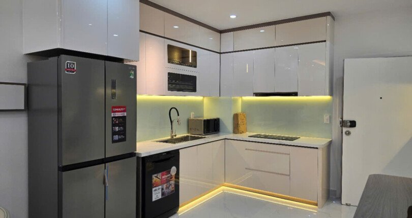 bep can ho ban 28 810x430 - Bán căn hộ chung cư Sky Garden 1, 71m2, 02pn, giá 4.890 tỷ, nhà mới 100%, nội thất đầy đủ.