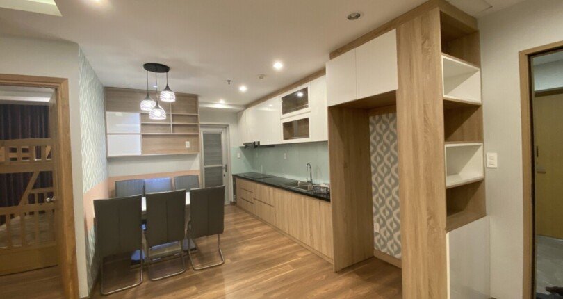 bep can ho can cho thue gap 1 810x430 - Cho thuê căn góc chung cư Scenic Valley 2, 02pn, giá 800usd/tháng, nội thất đầy đủ, xem nhà dễ.