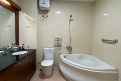 biet-thu-co-4-toilet-rong-rai