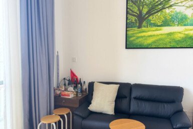 can-canh-phong-khach