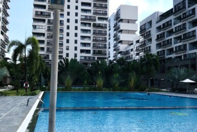 can canh tien ich ho boi noi khu the panorama 385x258 - Giá mua bán căn hộ sân vườn diện tích 167m2 chung cư The Panorama T8/2025