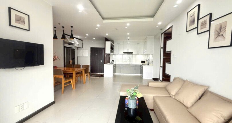 can canh trang thiet bi noi that phong khach 1 810x430 - Giá mua bán căn hộ 2pn Tháp D chung cư Green Valley T8/2025
