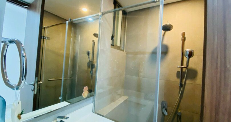can ho ban co 2 toilet hoan thien cao cap 810x430 - Giá mua bán căn hộ 2pn tháp D chung cư The Signature m7 Phú Mỹ Hưng T7/2025