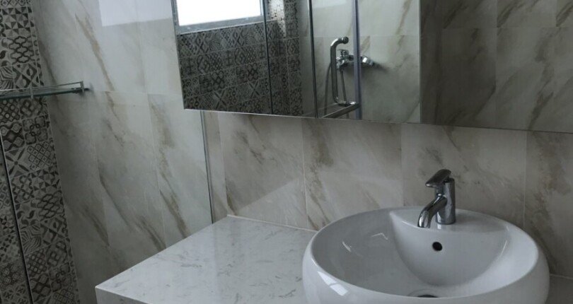 can ho cho thue co 2 toilet nhu hinh 810x430 - Giá cho thuê căn hộ 3pn - 135m2 tháp A chung cư Happy Valley Phú Mỹ Hưng T7/2025