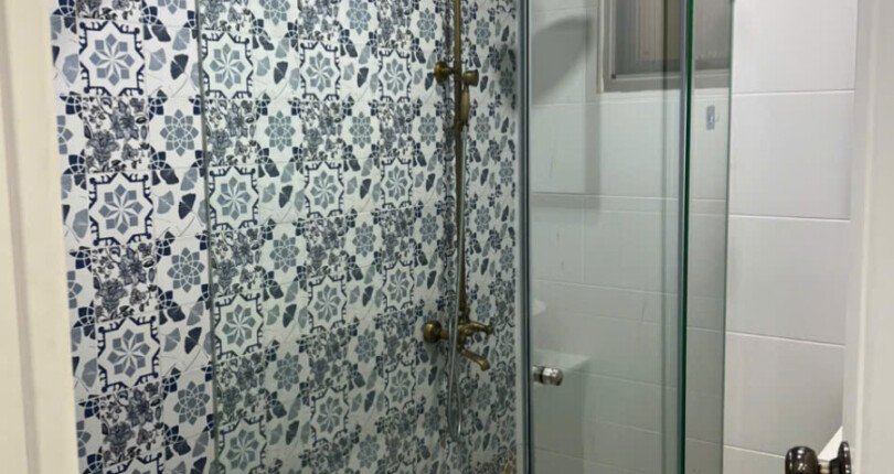 can ho co 2 toilet hoan thien thiet bi cao cap 810x430 - Giá mua bán căn hộ 2pn tháp B chung cư Hưng Phúc Hapapy Residence T8/2025