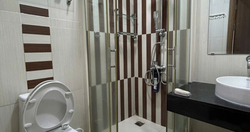 cho thue can ho penthouse canh vien 1 17 810x430 - Cho thuê Penthouse Cảnh Viên 1. DT 260m2 Siêu rộng Với 4 Phòng ngủ- 4 toilet. Nội thất như hình- Giá thuê rẻ 35 Triệu/Tháng
