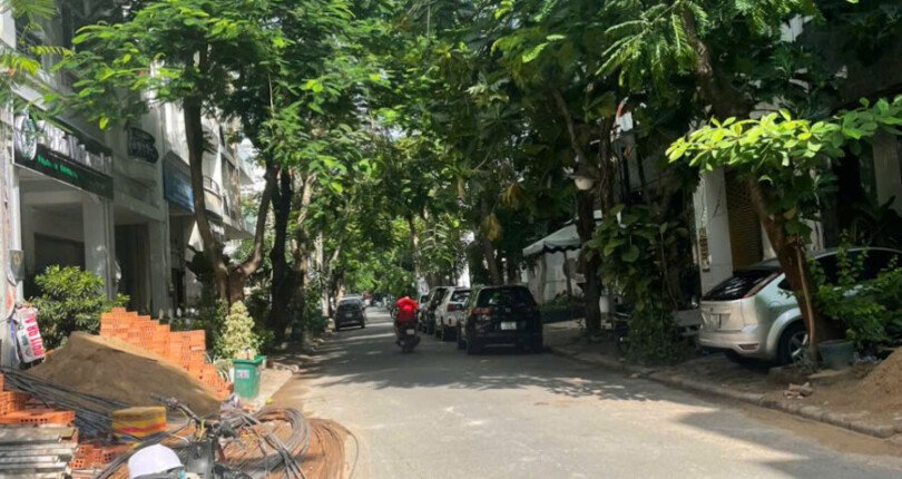 duong noi khu hung gia 1 810x430 - Giá mua bán tòa nhà văn phòng có thang máy đường Nội khu Hưng Gia 1 T7/2025