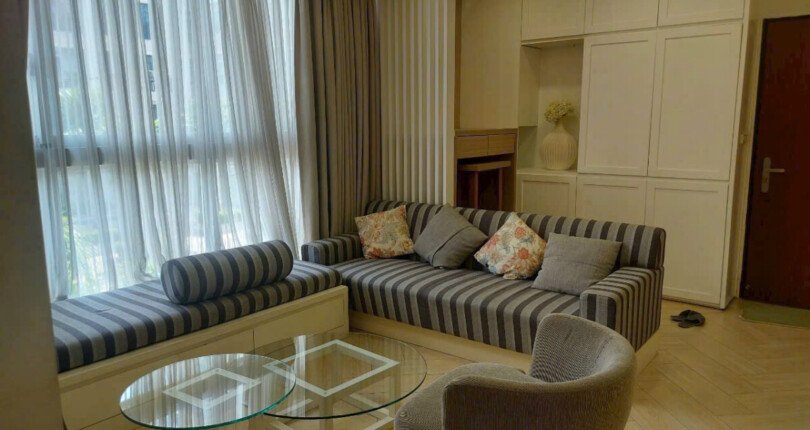 gen h z6825613550441 c1e748dda33fb92ae8dd7004ea3d8a31 810x430 - Bán Star Hill Block E Tầng 3 dt 105m 2 phòng giá 8.5 tỷ