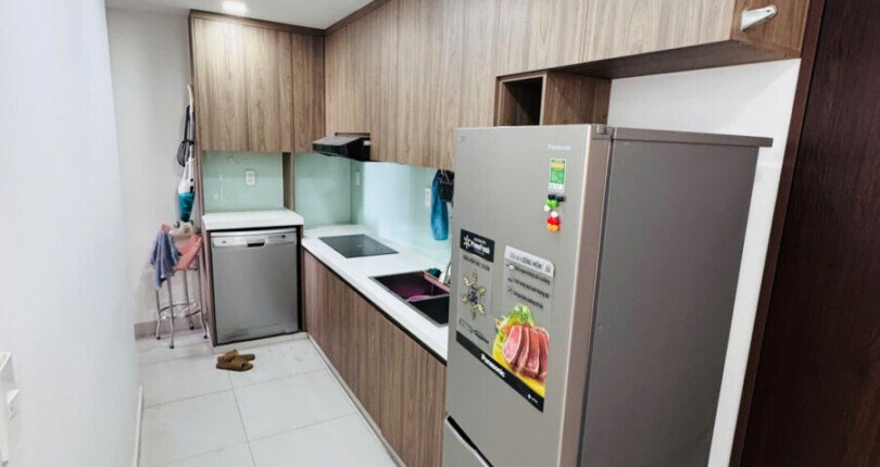 gen h z6831909415615 ce438fbd606694bc833d8f6c614ad989 810x430 - Cho thuê Hưng Phúc Block A Tầng 4 dt 78m 2 phòng giá 17 triệu