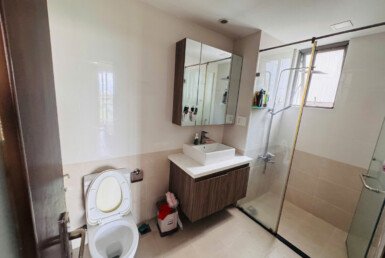 gen-h-z6831909415621_94effe2036c6ece104bb9342b4e93d85