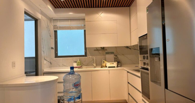 gen h z6835626023381 026b658ab4704a7e236bc8fca38b81ce 810x430 - Bán Rivera Point Block T3 Tầng 31 dt 188m 3 phòng giá 13 tỷ 700