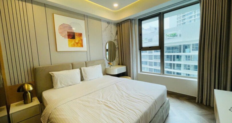 gen h z6836604506637 aaab53401a8d18a7d28de5732af23eb1 810x430 - Cho thuê Midtown M8 Block D tầng 8 dt 81m 2 phòng giá 35 triệu