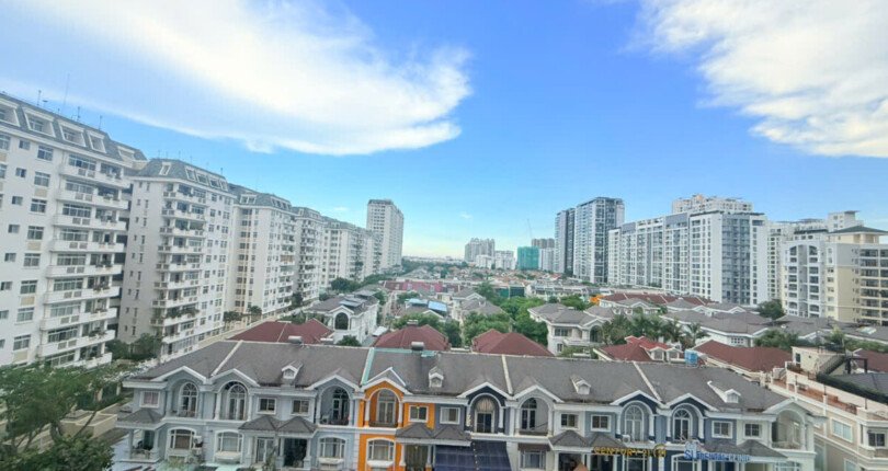 gen h z6836608113634 bc6c3b360aa39443d9be3d2cab937ac4 810x430 - Cho thuê Midtown M6 Block D dt 91m 2 phòng giá 33 triệu