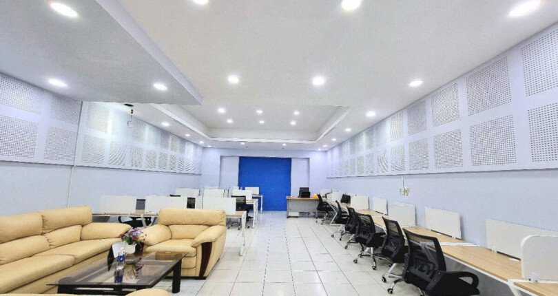 gen h z6849937369654 5bf1988d7442e061a71757c10b4f2968 1 810x430 - Cho thuê văn phòng làm việc tại Phú Mỹ Hưng. DT sàn 100m2 Có toilet riêng, Đã set up sẵn vào làm việc ngay. Giá 17 Triệu/Tháng