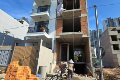 hien trang kdc dang co nhieu nha xay dung 385x258 - Giá mua bán đất nền mặt đường Đào Trí kdc Lotus Residence Phường Phú Thuận T7/2025