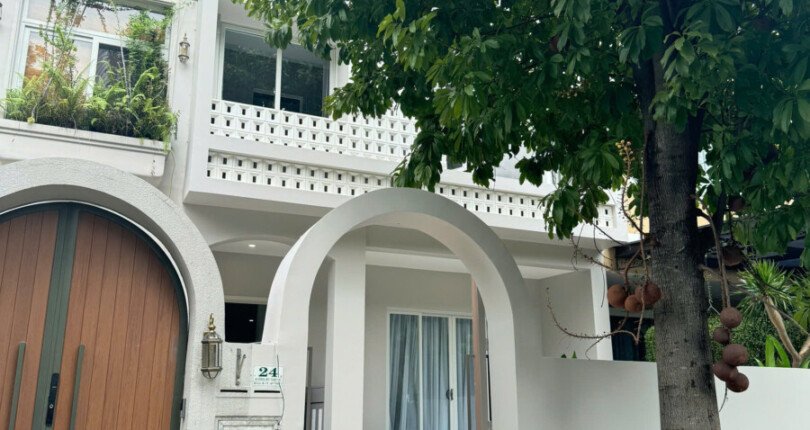 hinh anh cho thue nha biet thu nguyen can phu my hung t7 2025 810x430 - Giá cho thuê nhà Biệt thự nguyên căn 3pn Nội khu Phú Mỹ Hưng T7/2025