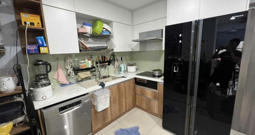 khong gian bep rong rai 8 810x430 - Giá mua bán căn hộ 2pn view sông chung cư Saigon South Nhà Bè T7/2025