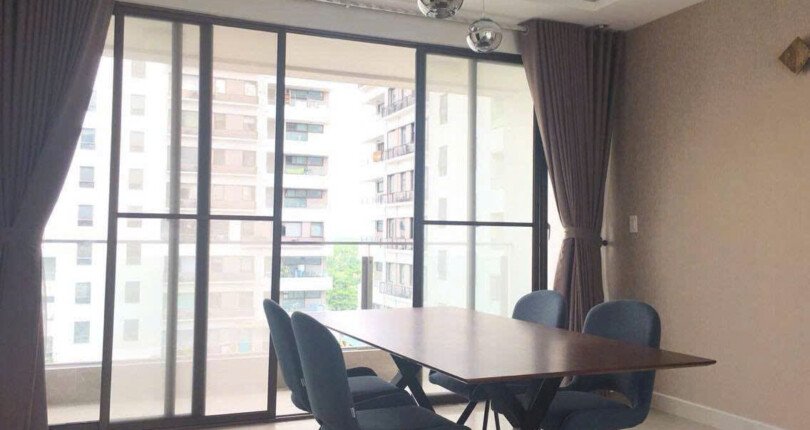 khong gian phong an 810x430 - Giá mua bán căn hộ 3pn The Panorama phường Tân Hưng T7/2025