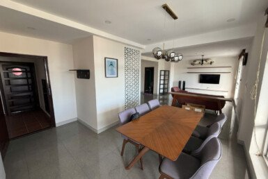 khong-gian-phong-an-rong-rai