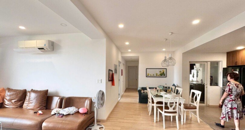 khong gian phong an va phong khach 810x430 - Mua bán căn hộ 3pn Tháp C chung cư Grand view vòng cung giá 16 tỷ