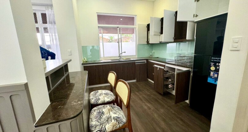 khong gian phong bep 4 810x430 - Giá cho thuê nhà Biệt thự nguyên căn 3pn Nội khu Phú Mỹ Hưng T7/2025