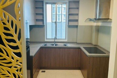 khong-gian-phong-bep-rong-rai