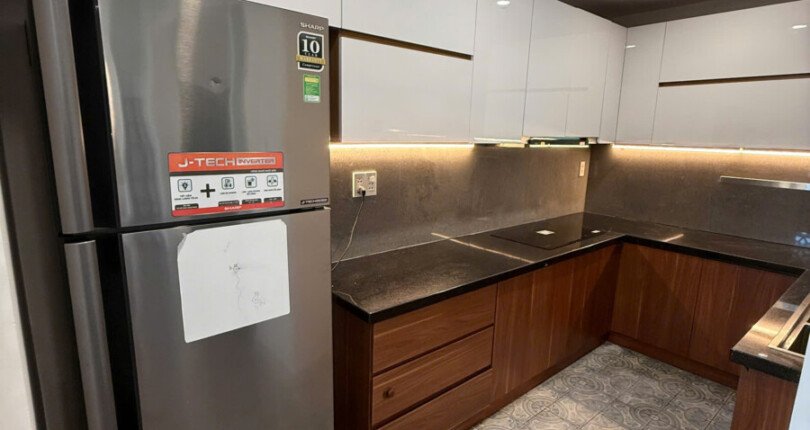 khu vuc bep 810x430 - Giá mua bán penhouse tháp H chung cư Hưng Vượng 2 Phú Mỹ Hưng T7/2025